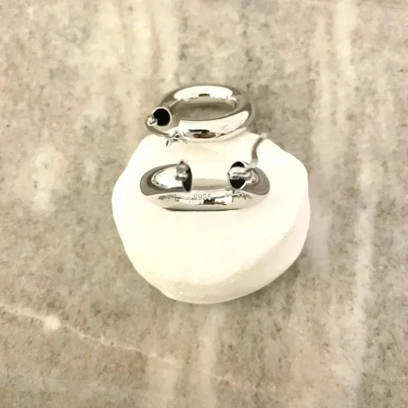 925 Sterling Silver Small Huggie Earrings Huggie Hoops Thick Wide Silver Hoops - Picture 3 of 3